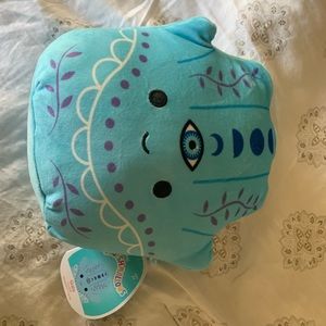 hamsa hand gisla the squishmellow!!